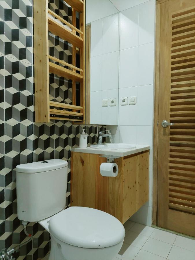 Komoreya Guesthouse Kejayan Esterno foto